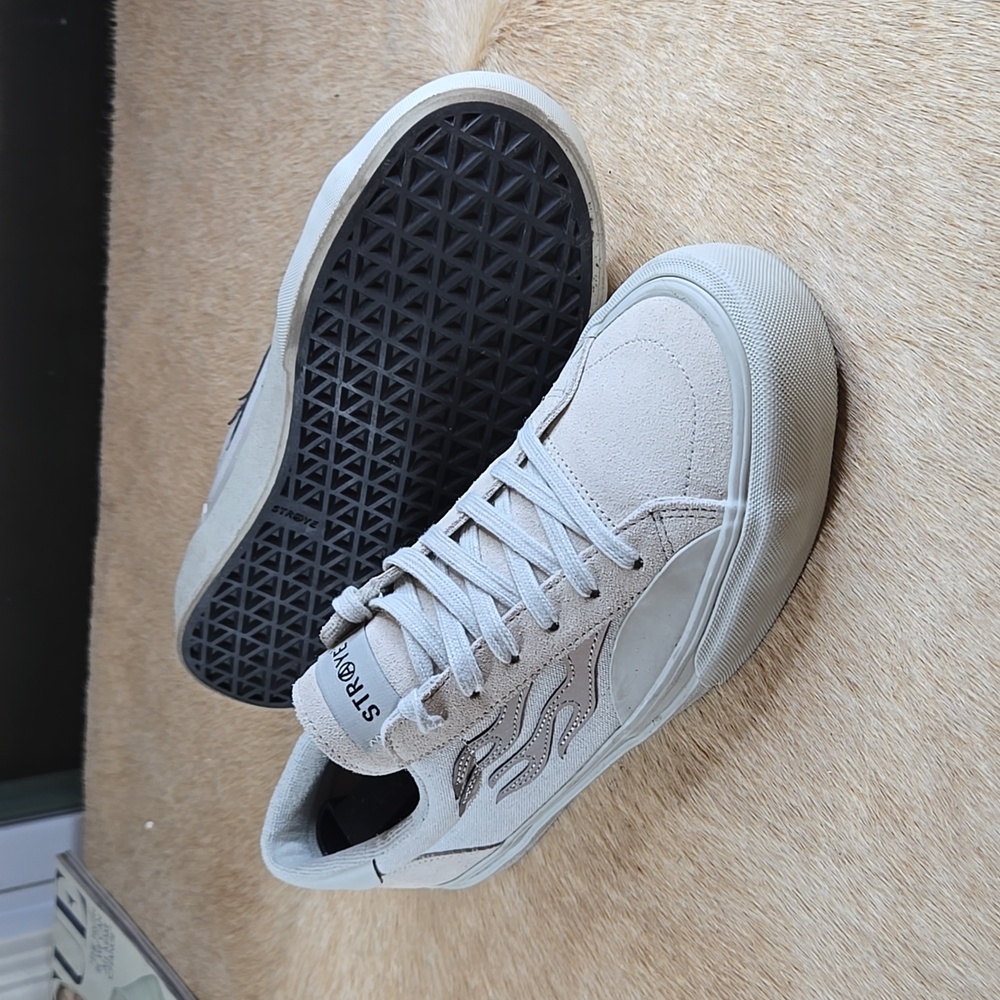 STRAYE Logan Sz. 11